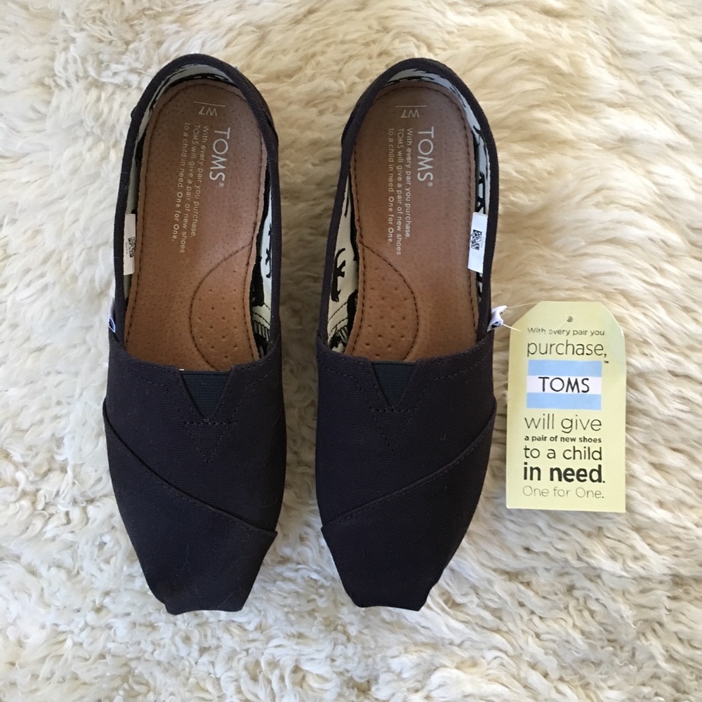 Classic Toms Black Canvas size 7
